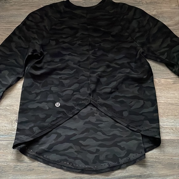 lululemon rise and run long sleeve - Picture 2 of 5